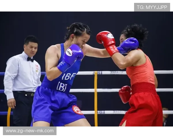 职业拳击选手提升步伐变向能力，攻防节奏更灵活